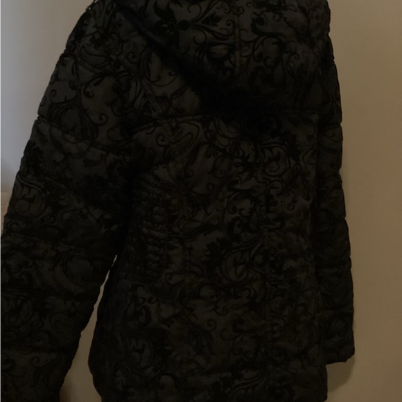 Black brocade-like jacket - Picture 5 of 8